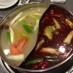 四川火鍋楼 - 火鍋スープ
