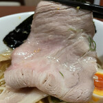 酒肴場 屯 - 低温調理のカタロースチャーシューは肉厚でしっとり