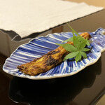 よし町 - ◆大竹農園 朝採れヤングコーン
      ヤングコーンの髭の部分も丸ごと食べられるの！！
      美味しいんだよ！ジャキジャキしてんの！味付けも美味しかったわ〜。