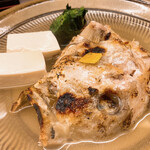 おおさか料理 淺井 東迎 - グジの頭のカマ焼きからの骨蒸し♪