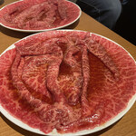 炭火焼肉ホルモン まるは - 