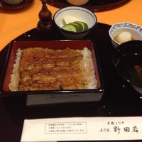 野田岩 日本橋高島屋特別食堂 - うな重　梅　3465円　吸い物、お新香、大根おろし