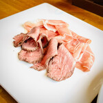 Mark Matsuoka Grill - 北海道産ローストビーフ/ハム