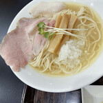 RAMEN SAKABA いろとりどり - こっちは鶏白湯ラーメン塩味