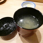 鮨 十兵衛 - 魚アラ入りお味噌汁