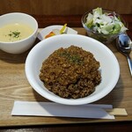 キッチン ブルー グローブ - コーヒー焚きライスとキーマカレーと冷製コーンスープ