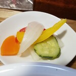 キッチン ブルー グローブ - 玉ねぎピクルスは初めてかも？