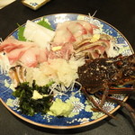 宵 - 刺身盛合せ（伊勢海老、鰺、イカ、カンパチ、ワラサ）