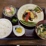 味亭花の家 - 豚肩赤ワイン味噌煮定食