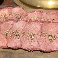 焼肉 いのうえ 吉祥寺店 - 薄切り上タン塩2,000円