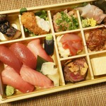 まぐろ専門店 がお - テイクアウト弁当色々盛り合わせ