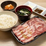 Zero Byou Remon Sawa Sendai Horumon Yakiniku Sakaba Tokiwatei - 牛カルビ&旨トロ豚たん定食