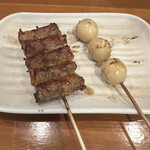 焼鳥酒場 鳥久 - ニンニクの芽肉巻き、うずら