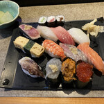 歩 - にぎり12貫　1300円