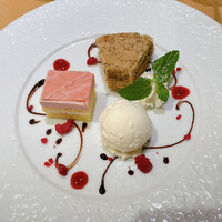 Osteria UVA RARA 横浜 - 
