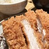 名代とんかつ かつくら - 大盛り（180g）のお肉は薄め広めです　衣大きめ　油重め