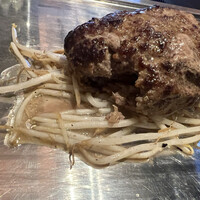 くずし鉄板 あばぐら 神田店 - 黒毛和牛ハンバーグ