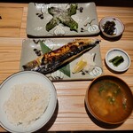 酒肴日和 アテニヨル - 茨城越田商店より「もの凄い鯖」焼きごはんセット、万願寺とうがらし焼