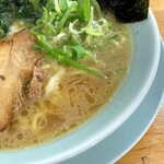 栃木家 - 系譜の中では最もあっさりめなスープ。