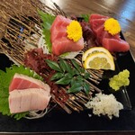 豊洲直送鮮魚と釜飯 二代目 魚義 - 生本鮪食べ比べ