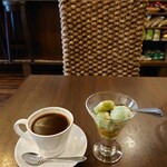 Kuta Bali cafe - コピバリ　黒砂糖入りココナッツ団子