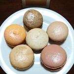 マカロンアラミーナ - 別の日の購入品：ダージリンチョコレート、コーヒーチョコレート(限定)、マロン(限定)、チェリーチョコレート(限定)、ピーチローズ(限定)、アールグレイ✨240円※限定は250円。