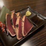 完全個室 食べ飲み放題 チーズ 肉バル Just MEET - カツオのたたき