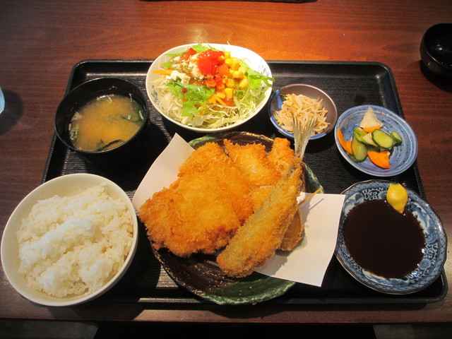 地元の方には重宝する家庭的なランチ By Ken21 居食家 灯り 鎌倉 居酒屋 食べログ