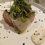 ドゥ・クルール - 明石鯛とトマト、山椒のソース？酔っていて覚えていませんが美味笑