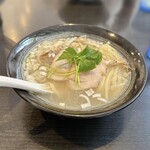 麺処まるは RISE - はまぐりと舞茸の塩そば〜手揉み麺＠1,100円（税込）
      