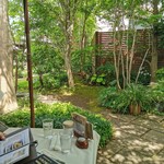 サザ コーヒー - 中庭①