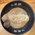 火風鼎 - とんこつラーメン　890円