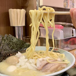 町田商店 - 塩豚骨スープ、うめぇ〜✨✨✨