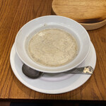 キャピタル東洋亭 - マッシュルームのスープ