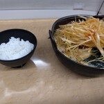 あじ平 - 料理写真:鉄鍋ネギ味噌ラーメンwith半ライス
