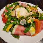 久保田食堂 - ブラータチーズと練馬野菜のサラダ　