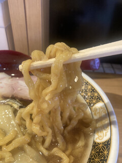 すごい煮干ラーメン凪 - でもやっぱ、ウマいのはこっちの麺。