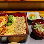 やき鳥 たかはし - 鶏重、鶏スープ、香の物アップ