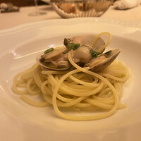 ピアット・スズキ - 小蛤と青唐辛子のスパゲッティ