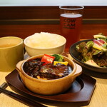 Tender demi stew of wagyu beef and Cow tongue