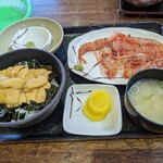 柿崎商店 海鮮工房 - ウニ丼(白)＋ボタンえび