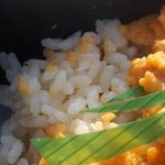 三陸リアス亭 - ご飯も「うに」を入れて炊いているんだそう