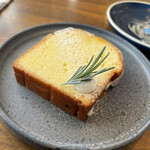 moricafe brunch&crepes - レモンケーキ¥420税込　2023/5/2時点