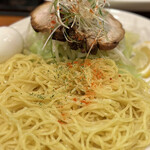 広島つけめん まるとちび - チャーシューをチョイス。玉子追加