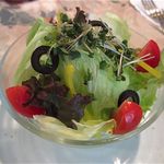 Pension Olive - ディナーはシャキシャキの野菜サラダからスタート日