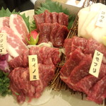 東京馬焼肉　三馬力 - 極上馬刺し５点盛り　８４０円(１人前)