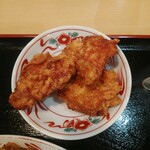 聚香楼 - 回鍋肉と唐揚げセット（唐揚げ）