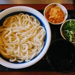 丸亀製麺 - 令和5年6月
毎月1日「釜揚げうどんの日」で
釜揚げうどん得 通常620円→半額の310円