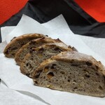 ブーランジェリー ポーム 本店 - 《オランジェ》ハーフ。5枚です。