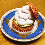 シュー ア ラ クレーム カスタード - いちご×ピスタチオ